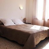 chambre-1-hotel-calenzana.jpg