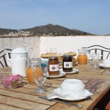 petit-dejeuner-croissant-calenzana